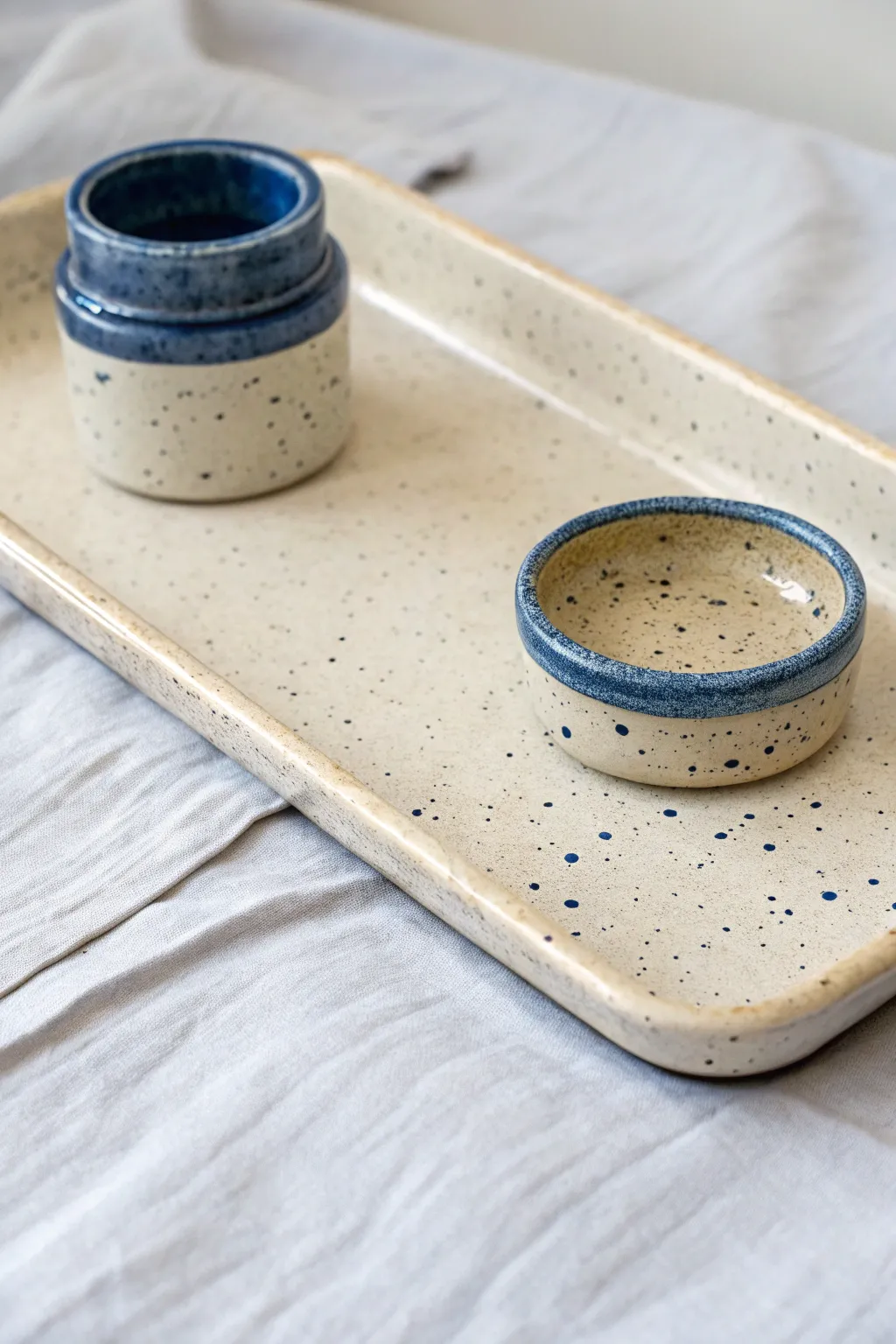Minimal rolling tray with a clean indented cup spot, bold glaze and calm Scandinavian vibes.