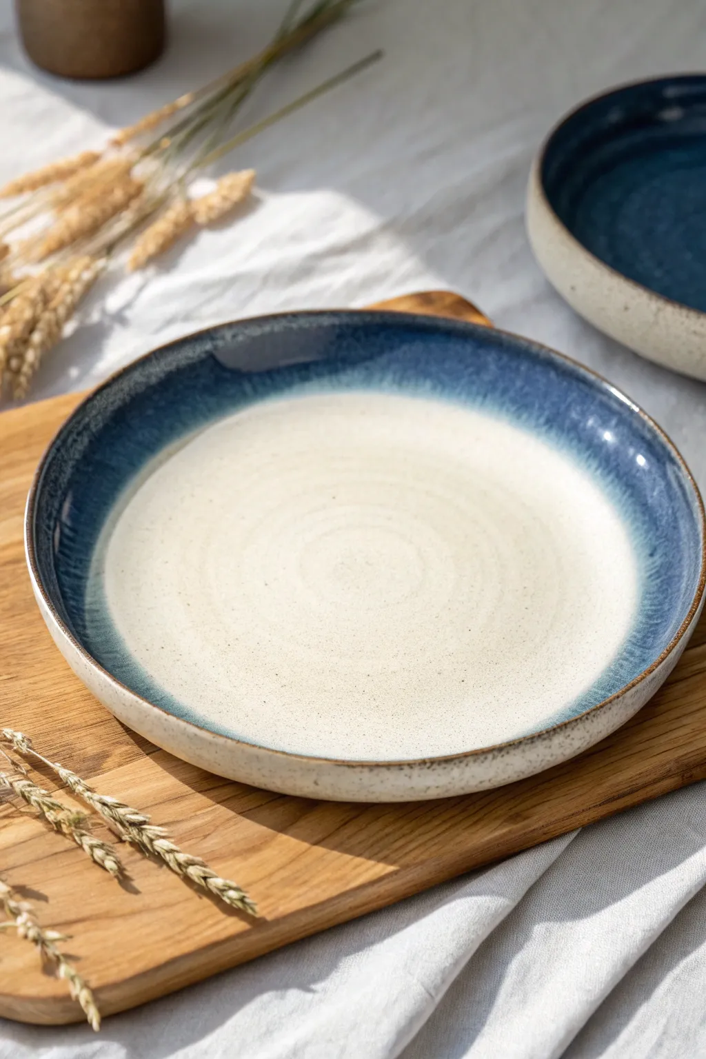 Soft ombre plate painting idea: deep rim fading to a pale center for an airy, modern look