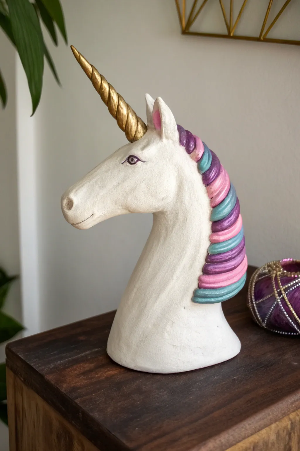 Minimal air dry clay unicorn bust with geode horn decor, Scandinavian boho vibes for your shelf.