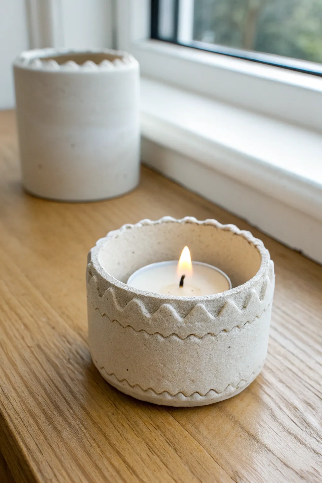 Beginner-friendly air dry clay tea light holder with a wavy rim, calm minimal Scandinavian vibe.