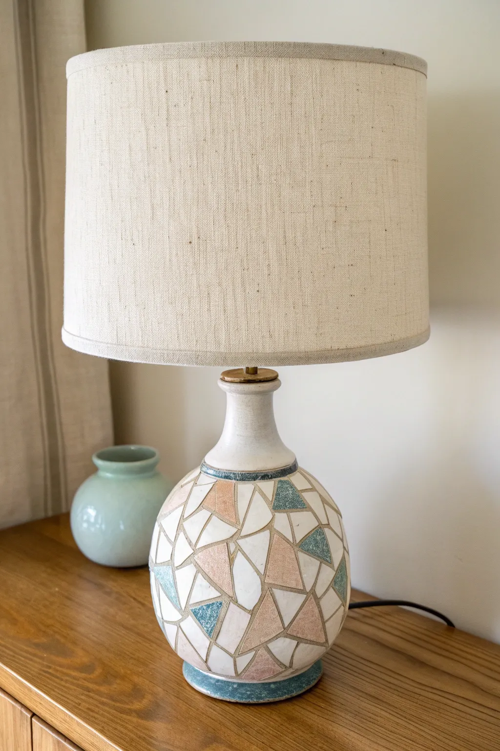 Pique assiette lamp base with raised plate rims adds texture while staying calm and minimal.