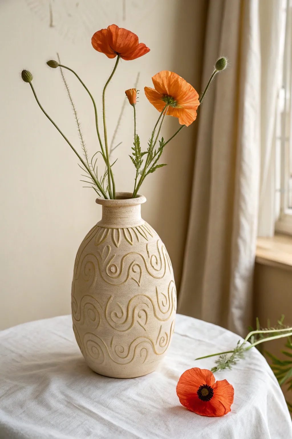 Easy squiggle coil doodle vase with bold blooms, minimal styling, and handcrafted texture.