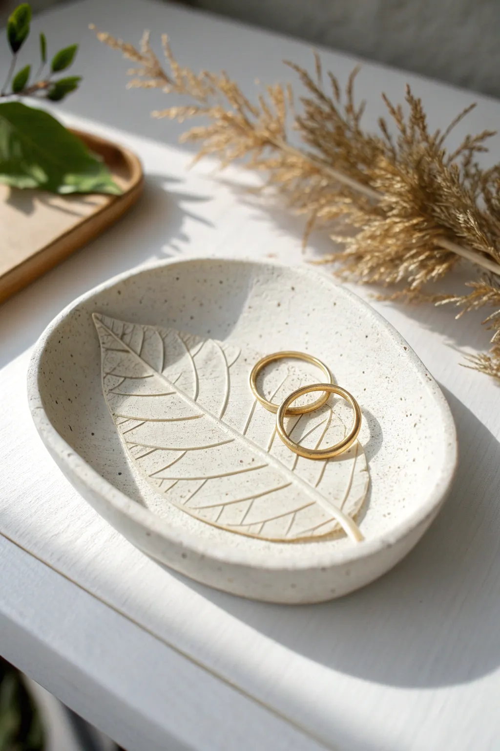 Beginner-friendly leaf-imprint trinket dish in polymer clay, perfect for rings and small finds.